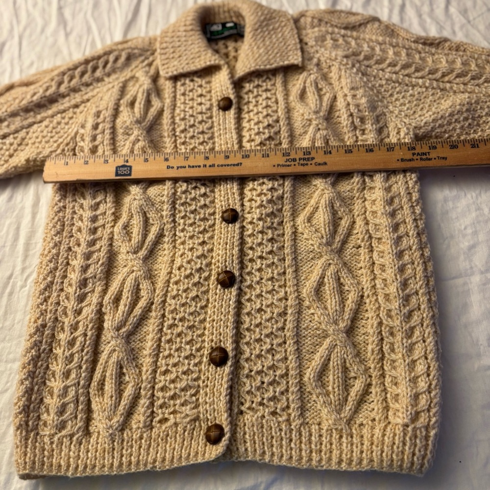 Vtg Abbey Knitwear 100% Irish
Wool Fisherman Chunky Cable Cardigan Sweater S/M - Picture 8 of 14